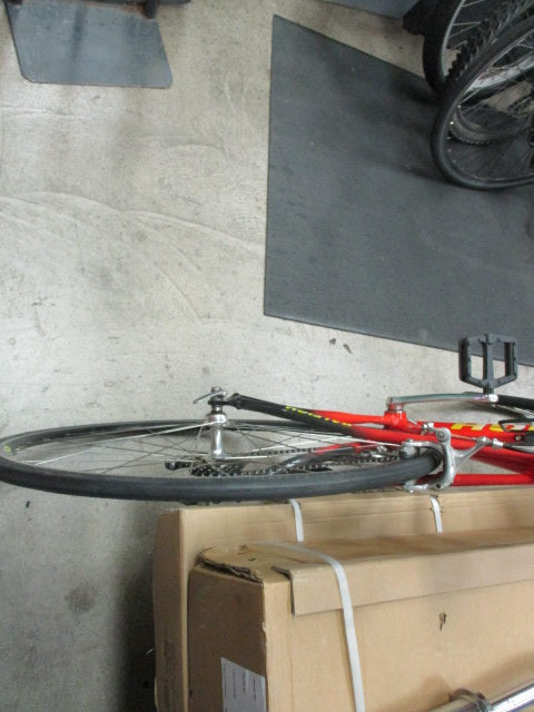 Load image into Gallery viewer, Used Raleigh Seven Hundred Comp 26&quot; 18 Speed Road Bike
