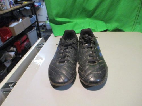 Used Adidas Size 2.5 Soccer Cleats