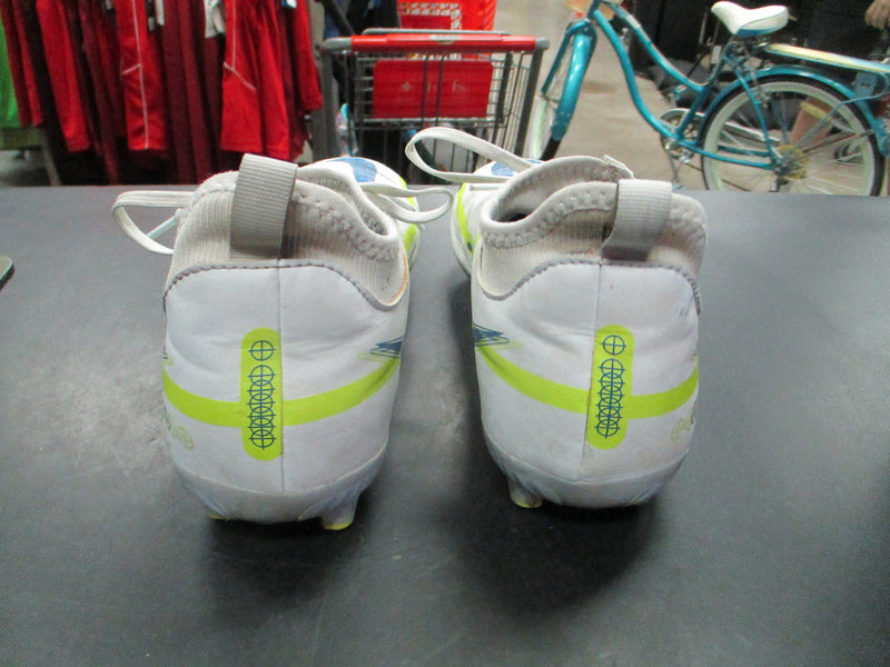 Load image into Gallery viewer, Used Nike Phantom Soccer Cleats Size 4
