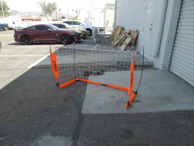 Load image into Gallery viewer, Used Bownet 5 x 3 ft Pop Up Soccer Goal
