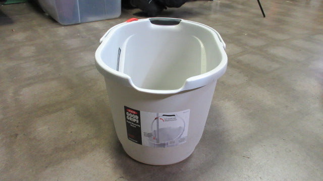 Load image into Gallery viewer, Used Oxo Good Grips Angled Measuring Bucket
