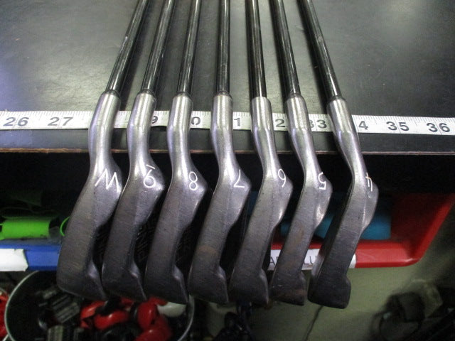Load image into Gallery viewer, Used PING Zing 2 Blue Dot 7pc Right Hand Iron Set 4-9i and Wedge
