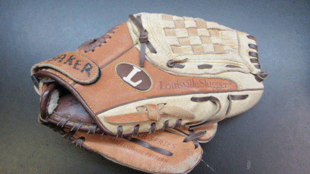 Load image into Gallery viewer, Used Louisville Slugger 10.5" Glove - RHT
