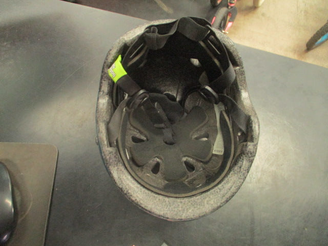 Load image into Gallery viewer, Used Nutcase Skate Helmet Size XXS
