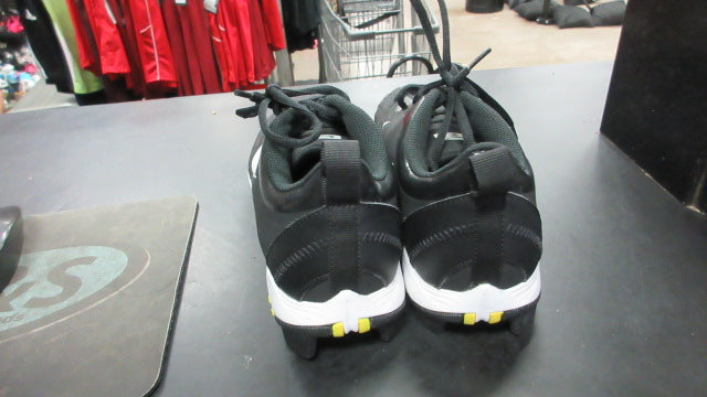 Load image into Gallery viewer, Used Nike Fastflex Size 8.5 Cleats

