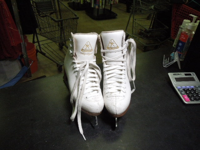 Load image into Gallery viewer, Used Jackson Ultima Ice Skates with Mk II Blade Size 2
