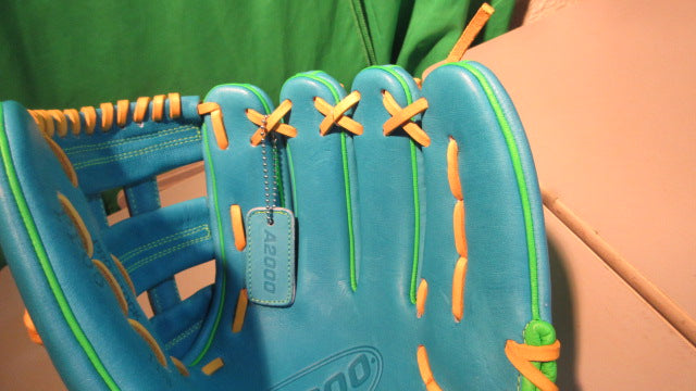 Load image into Gallery viewer, New Wilson Spring 2025 A2000® PP05 11.5” Infield Glove
