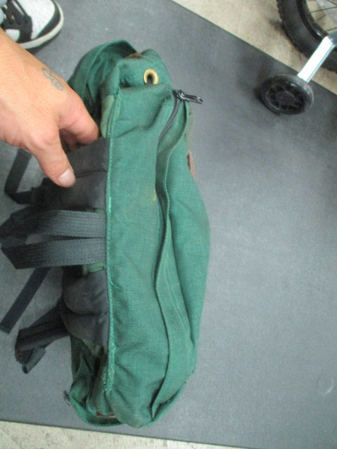 Load image into Gallery viewer, Used Vintange REI Camping Backpack
