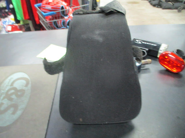 Load image into Gallery viewer, Used Cannondale Bicycle Seat bag
