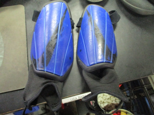 Used Nike Blue yth Medium Soccer Shin Guards