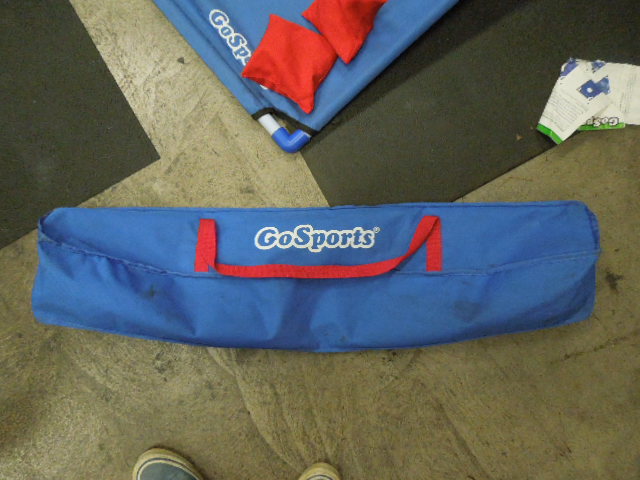 Load image into Gallery viewer, Used Go Sports Cloth Cornhole Set Missing 1 Blue Bean Bag
