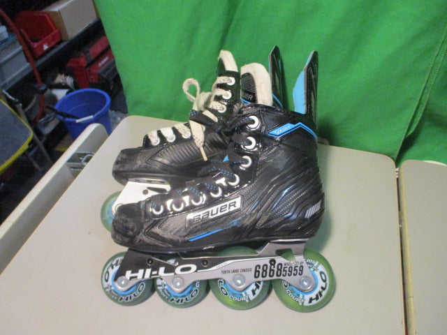 Load image into Gallery viewer, Used Bauer RSX Size 2 Hockey Roller Blades
