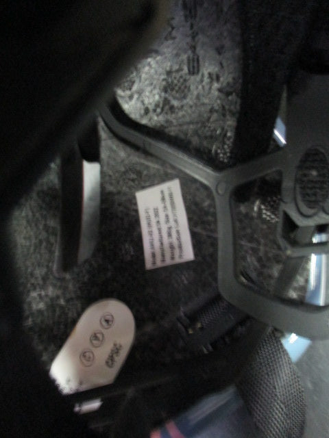Load image into Gallery viewer, Used ABUS HUD-Y Medium Adult Bicycle Helmet With Light

