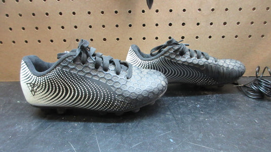 Used Vizari Stealth Soccer Cleats - Size Youth 13