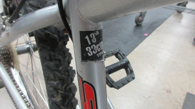 Load image into Gallery viewer, Used Trek 800 Sport 13&quot; Frame 26&quot; Wheel 21 Speed Mountain Bike

