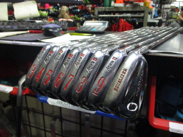 Load image into Gallery viewer, Vintage Ben Hogan APEX II White Cameo 8pc RH Blade Iron Set Equilizer and 3-9i
