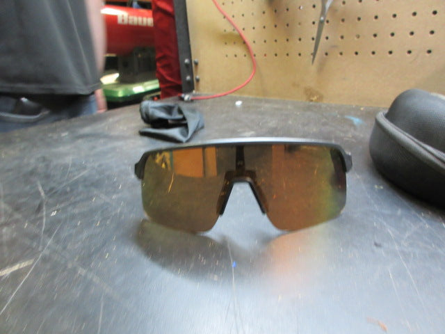 Load image into Gallery viewer, Used Oakley Sutro Sunglasses W/ Case
