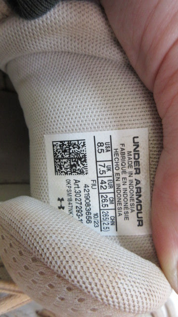 Load image into Gallery viewer, Used Under Armour Spotlight U/A Baseball Cleats - Size 8.5
