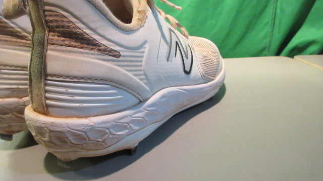 Load image into Gallery viewer, Used New Balance Fresh Foam X 3000 V6 Adult Metal Baseball Cleats
