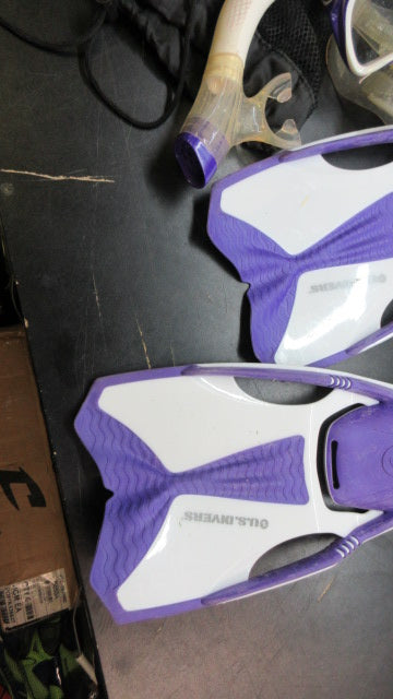 Used U.S Divers Fins Set - Size Medium