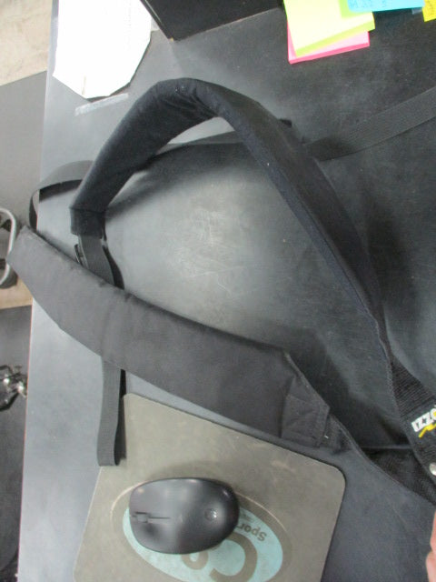 Load image into Gallery viewer, Used IZZO Golf Bag Strap
