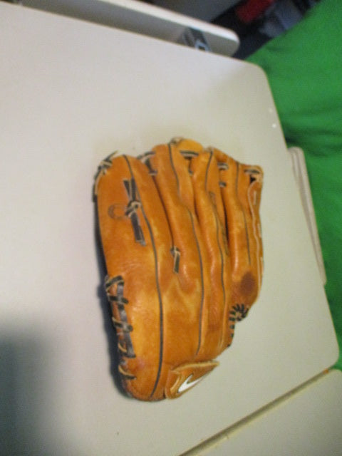 Used Nike Diamond Ready 12.5