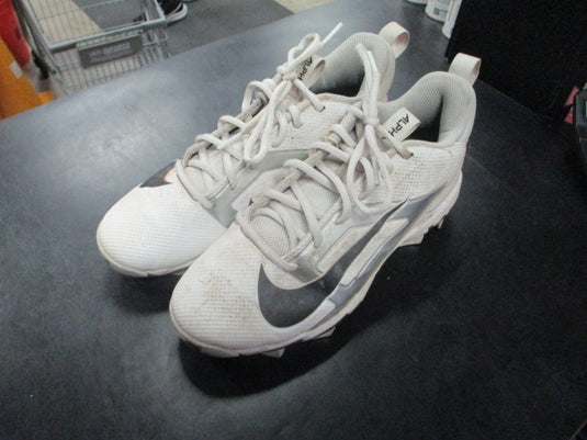 Used Nike Fastflex Alpha Cleats in white size 5.5Y