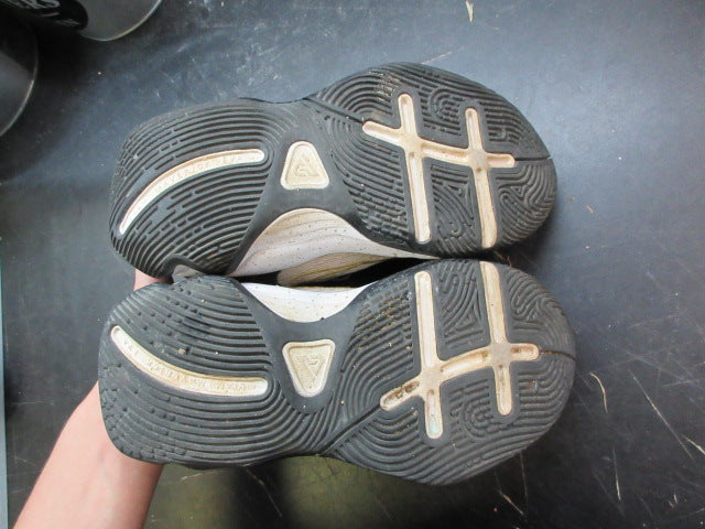 Load image into Gallery viewer, Used Nike Giannis Immortality Basketball Shoes - Size Youth 2.5
