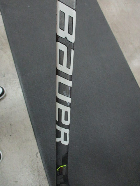 Load image into Gallery viewer, Used Bauer Vapor Flylite 61&quot; Hockey Stick - LH

