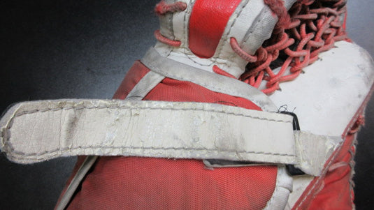 Used CCM Extreme Flex 400 Goalie Catch Glove - Intermediate