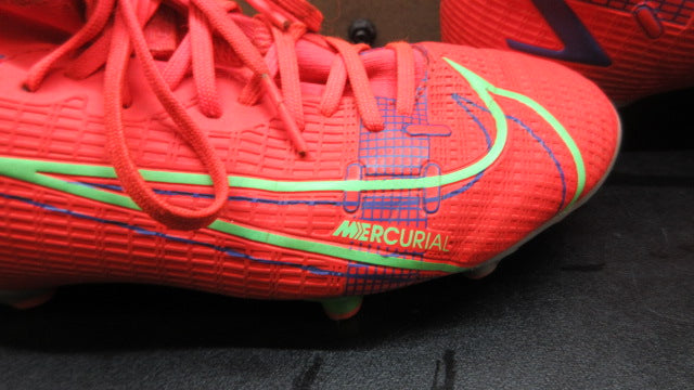 Load image into Gallery viewer, Used Nike Mercurial Superfly 8 Academy MG Soccer Cleats - Size Youth 1
