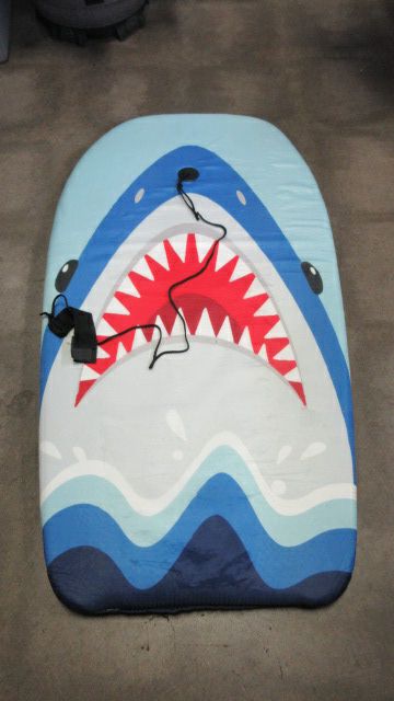 Load image into Gallery viewer, Used 32&quot; x 17&quot; x 2&quot; Body Board w/ Leash
