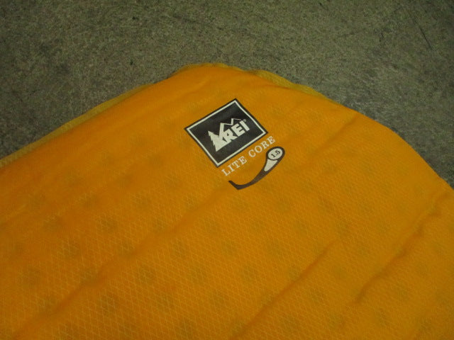 Load image into Gallery viewer, Used REI Lite-Core 1.5 Inflatable Sleeping Pad
