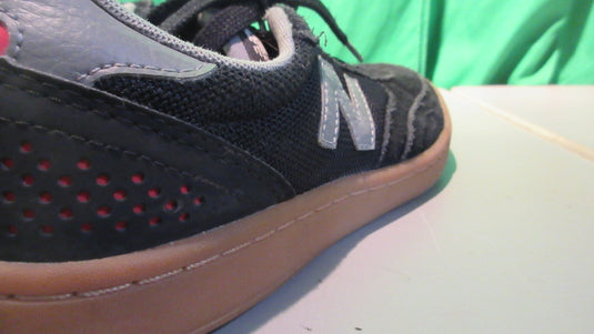 Used New Balance Girls Low Profile 5Y Shoes