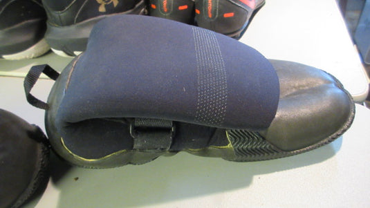 Used Quicksilver Scuba Boots Size 9