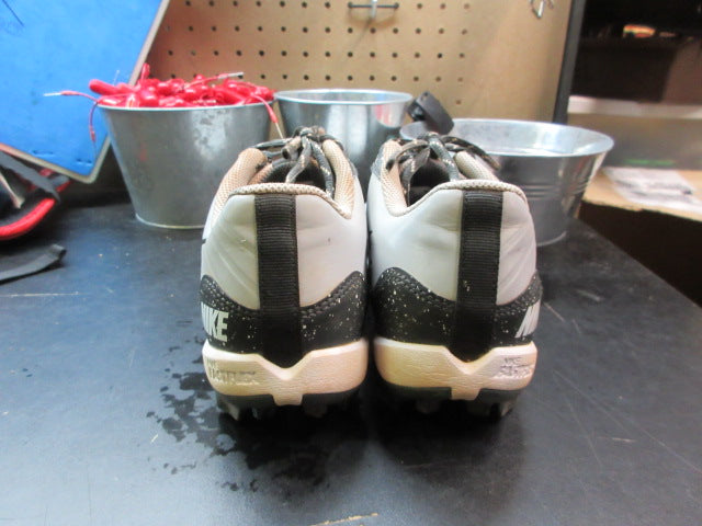 Load image into Gallery viewer, Used Nike Youth Alpha Huarache 4 Keystone Baseball Cleats - Size 7.5
