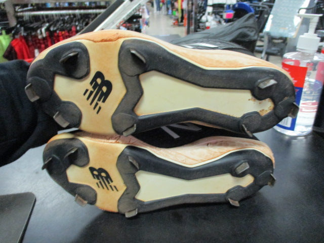 Load image into Gallery viewer, Used New Balance BB/SB Size 7.5 Metal Cleats
