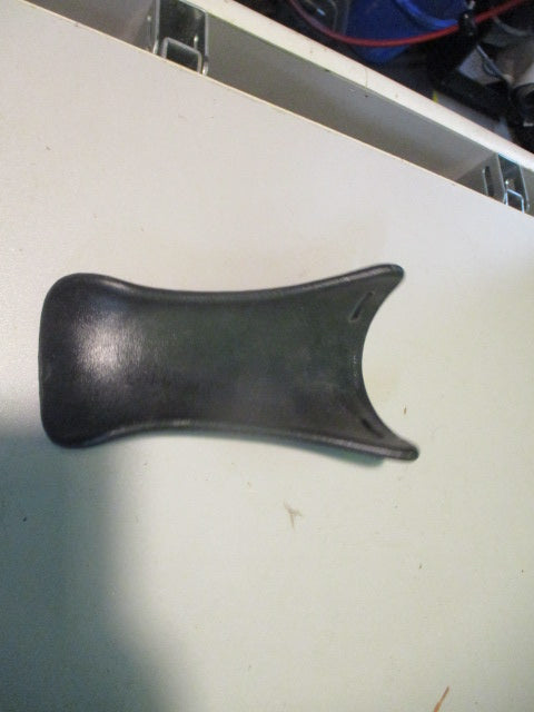 Load image into Gallery viewer, Used Rawlings Varsity Catchers Throat Guard
