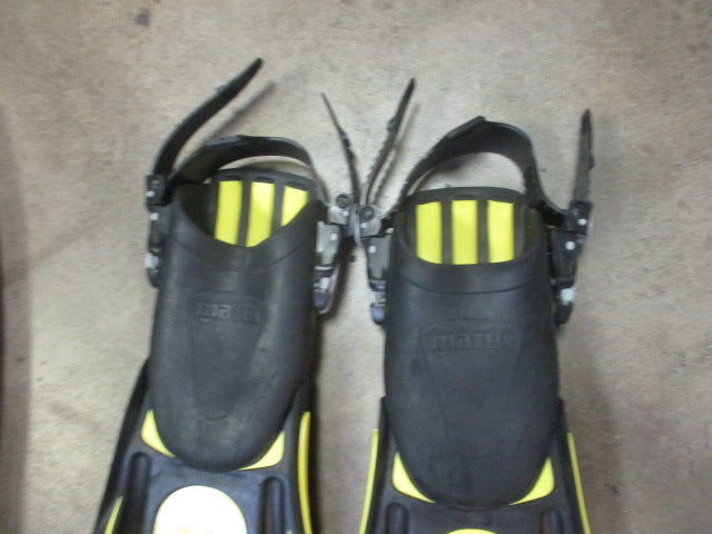 Load image into Gallery viewer, Used Mares Volo Power Open Heel Scuba Fins Size Regular
