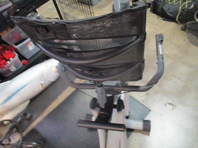 Load image into Gallery viewer, Used SportsArt Fitness 53R RECUMBENT BIKE (Seat Shock Leak)
