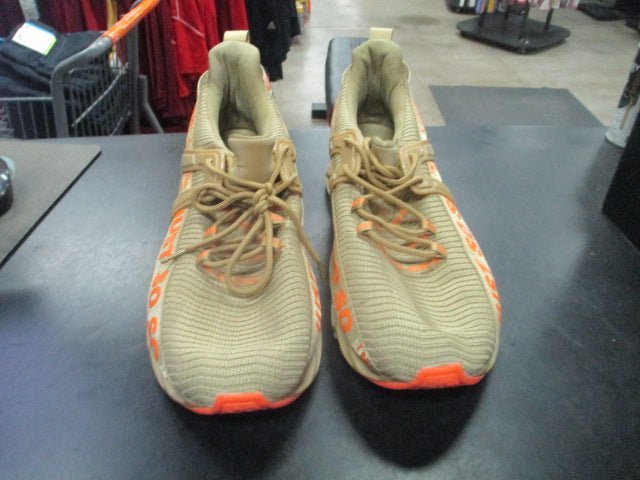 Load image into Gallery viewer, Used Just So So Running Shoes Size EU 47
