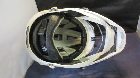 Used Cascade CPVR Lacrosse Helmet w/ Chinstrap Size M/L