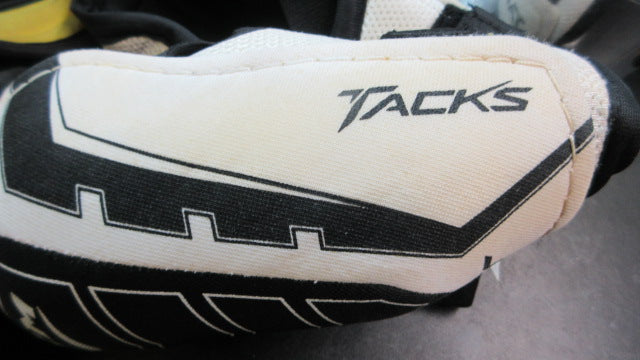Load image into Gallery viewer, Used CCM Tacks 1052 Elbow Pads Adult Size Small - small wear

