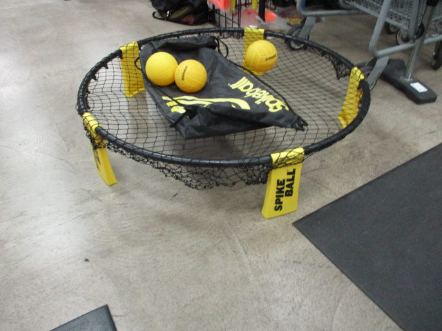 Load image into Gallery viewer, Used Spike Ball Yard Game With Carrying Bag 3- Balls
