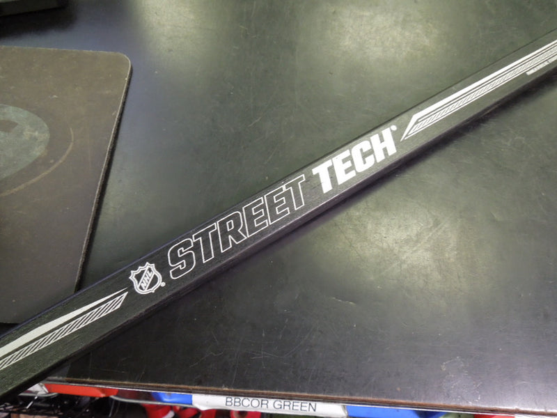 Load image into Gallery viewer, Used Franklin 1010 Street Tech - 52 Right Hand Hockey Stick
