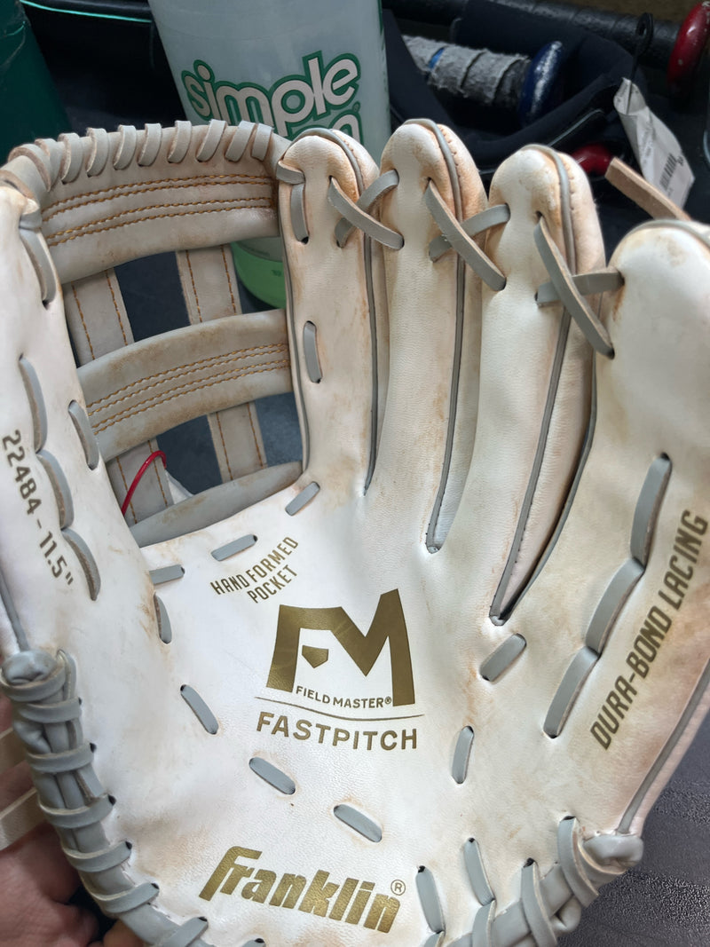 Load image into Gallery viewer, USED FRANKLIN FAST PITCHED SOFTBALL GLOVE WHITE FIELD MASTERS 11.5''
