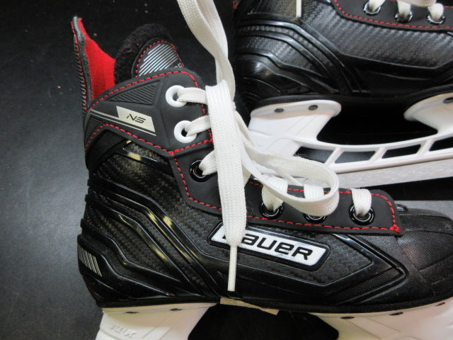 Load image into Gallery viewer, Used Bauer N5 Hockey Skates - Size Youth 13
