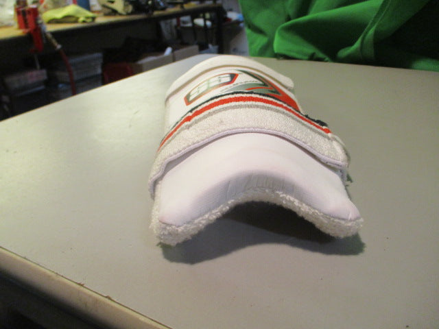 Load image into Gallery viewer, Used SS Players Series Adult Arm Guard
