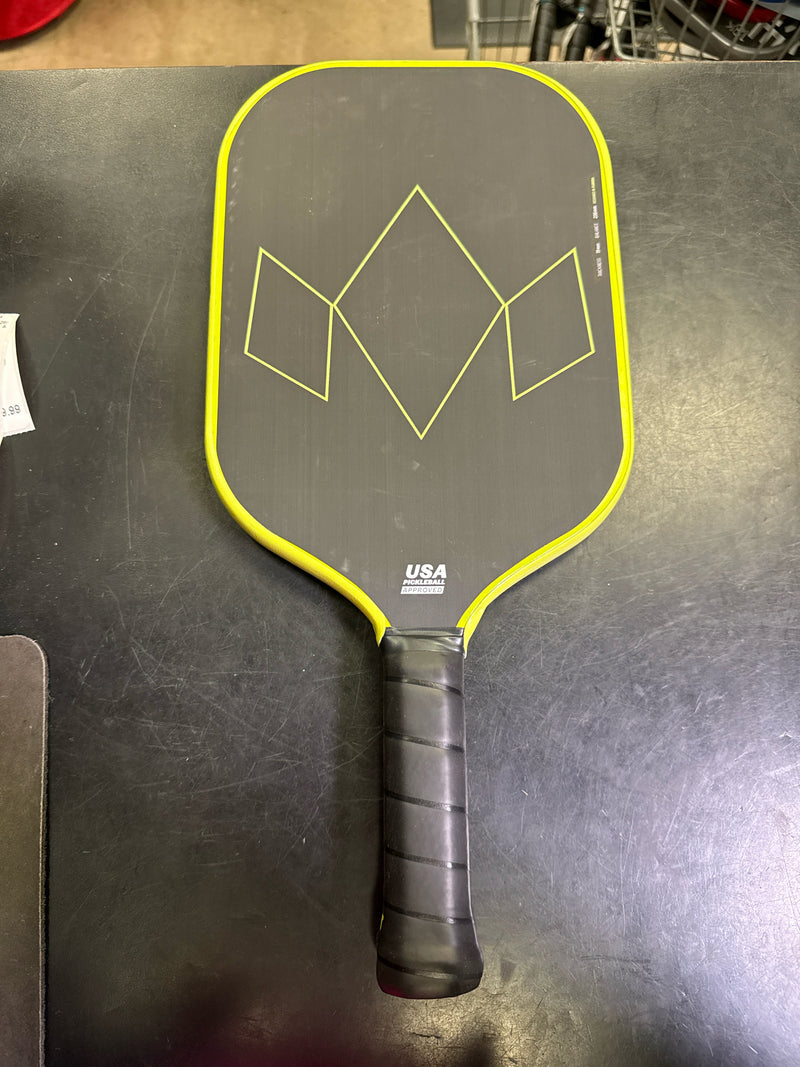 Load image into Gallery viewer, Used Diadem Warrior V2 Pickleball Paddle DEMO
