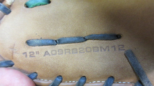 Used Wilson A900 12" First Base Mitt- RHT